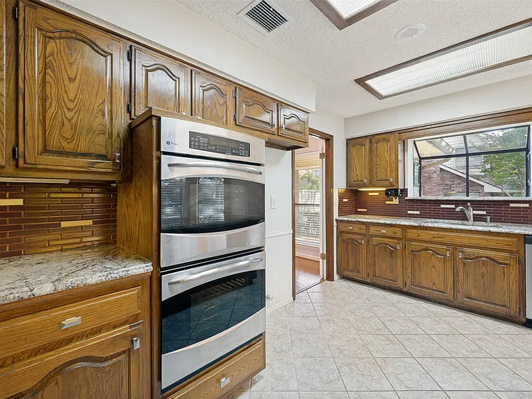 4043 Morman Ln — Photo 11