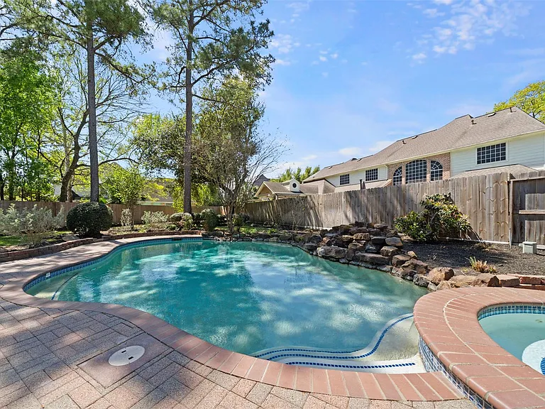 13714 Gainesway Dr — Photo 39