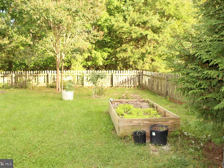 6125 Hot Spring Ln — Photo 3