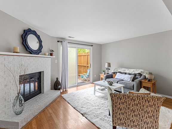 3rd image of 7734 Kingsberry Ct