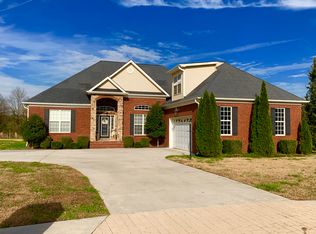 145 Creek Side Ln NW, Cleveland, TN 37312