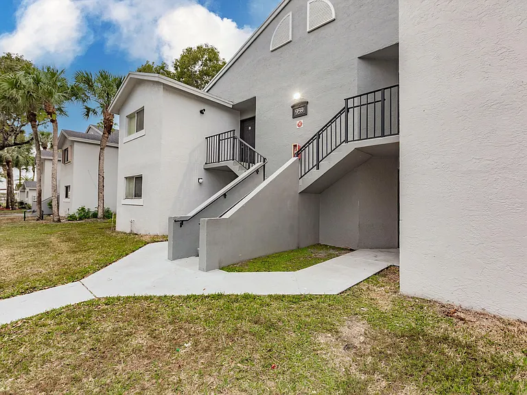 959 Lake Terry Dr #B — Photo 14