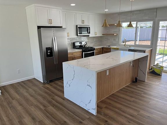 4th image of 11354 Pegasus Ave