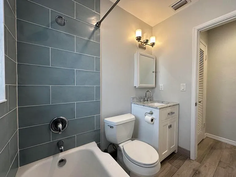 49 Douglas Dr — Photo 39
