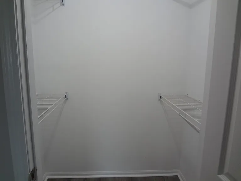 220 Brett Cir #B — Photo 17
