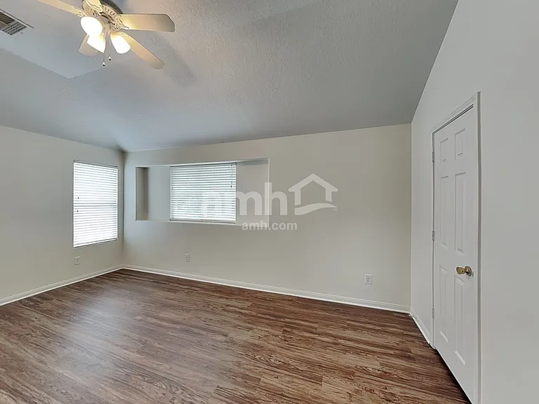 3631 Barkers Crossing Ave — Photo 18