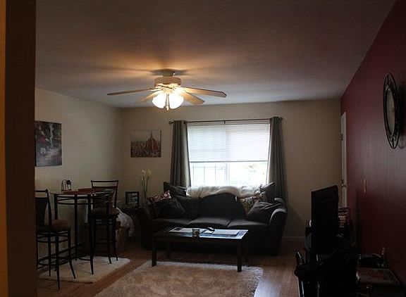 4th image of 408 Fox Run Ln