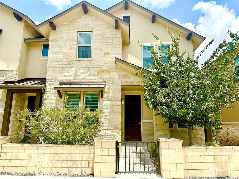 6814 E Riverside Dr #26 — Photo 1