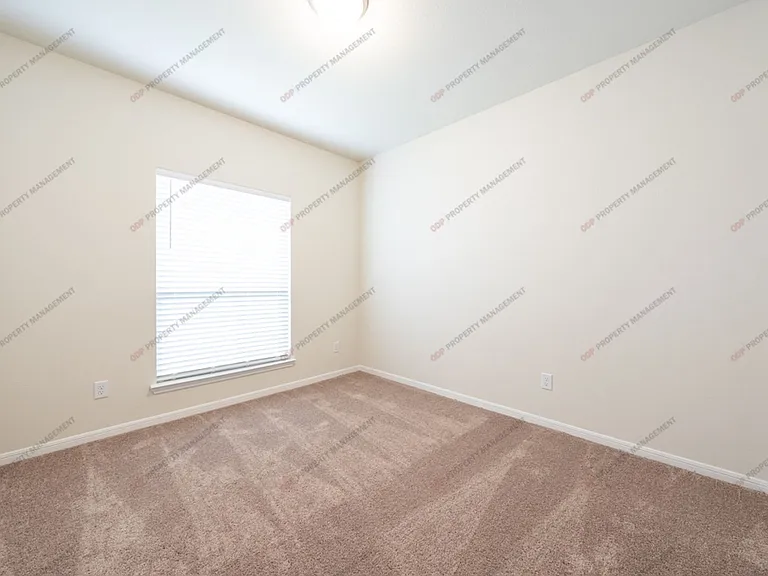 742 Friar Tuck Dr — Photo 6