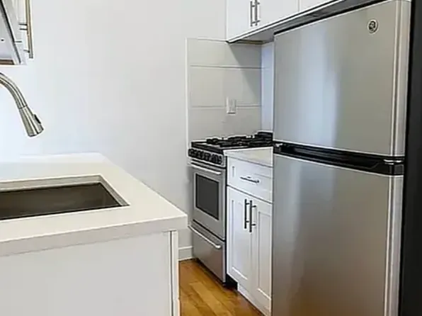 126 Elizabeth Street image 2 of 4