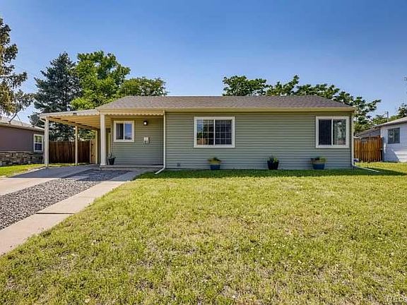 3rd image of 981 S Canosa Ct