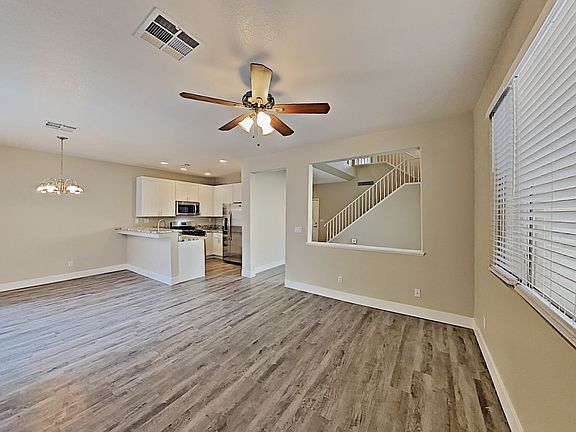 4th image of 7633 Via Paseo Ave