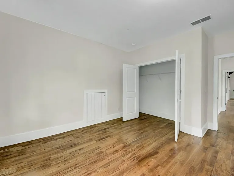 1442 Mercer Ave — Photo 33