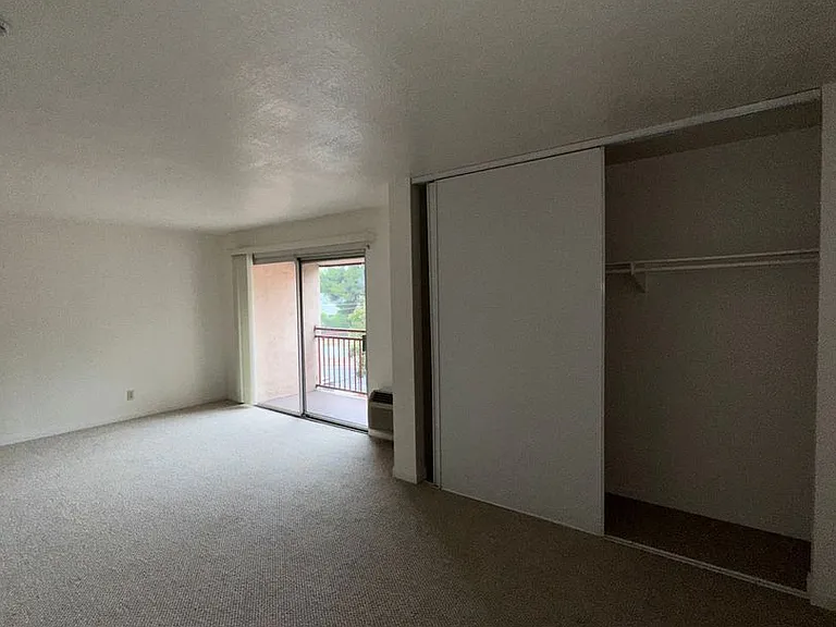 Aztec Apartments — Photo 2