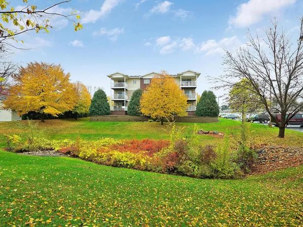 300 Whispering Ln Unit 202, Hastings, MN 55033