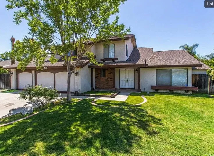 25425 Mandarin Ct
