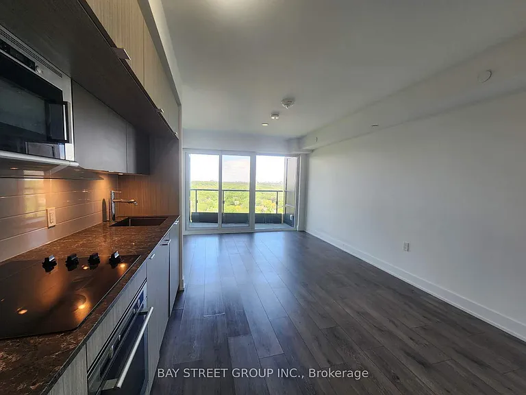 585 Bloor St E #2024 — Photo 8