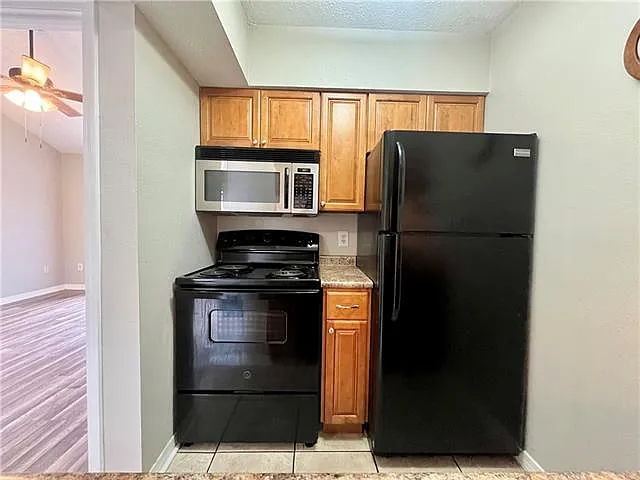 2330 Edenborn Ave #319 — Photo 10