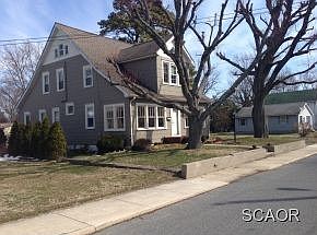3rd image of 112 Grant St