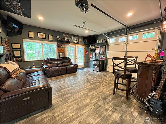 5th image of 71 N Steel Ln W