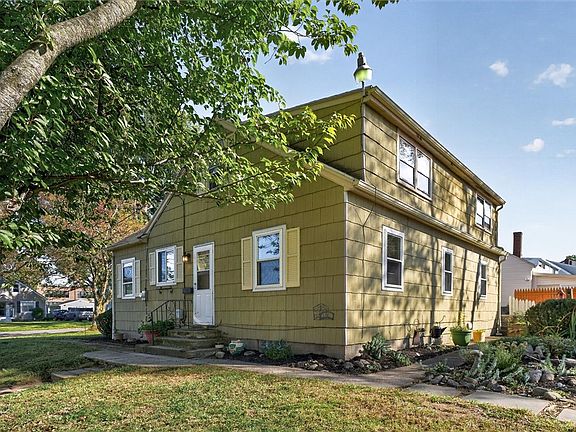 2nd image of 313 Washington Ave