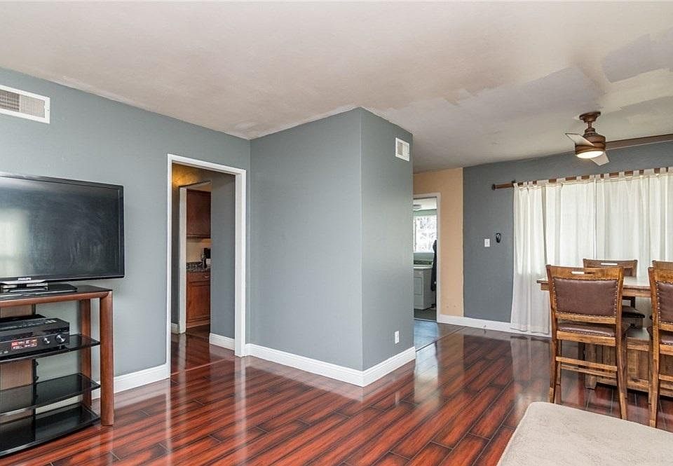 1st image of 3005 Mary St