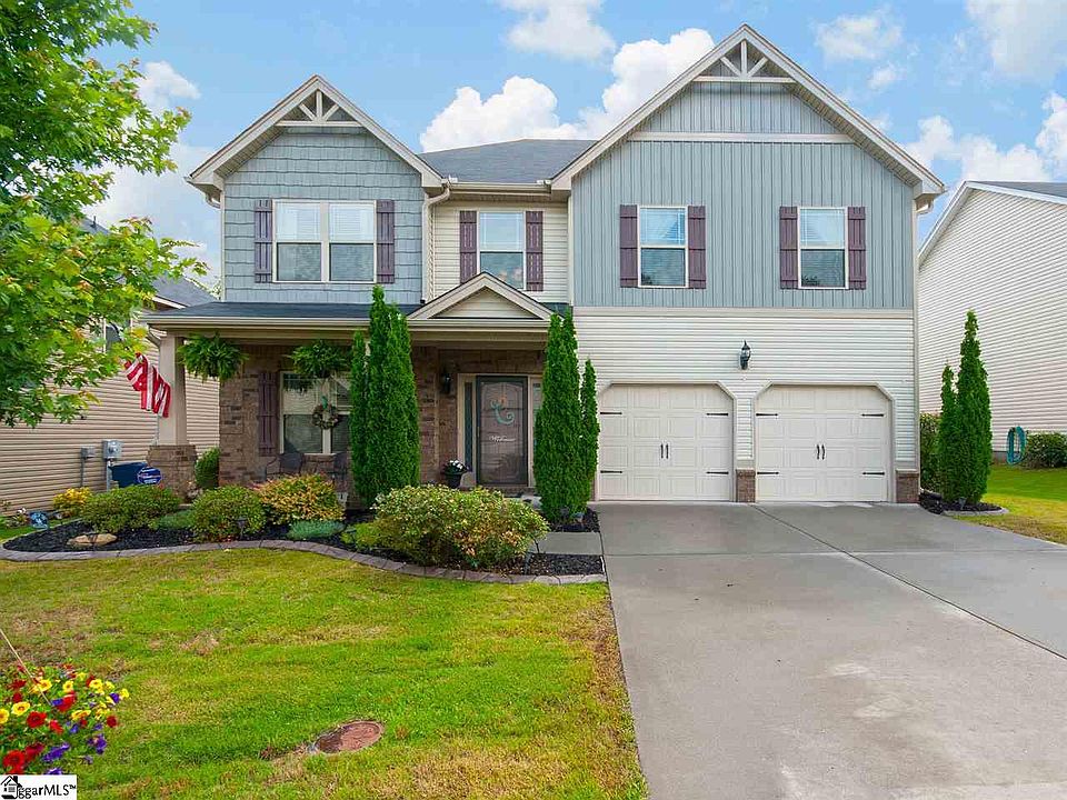 1st image of 268 Oak Branch Dr