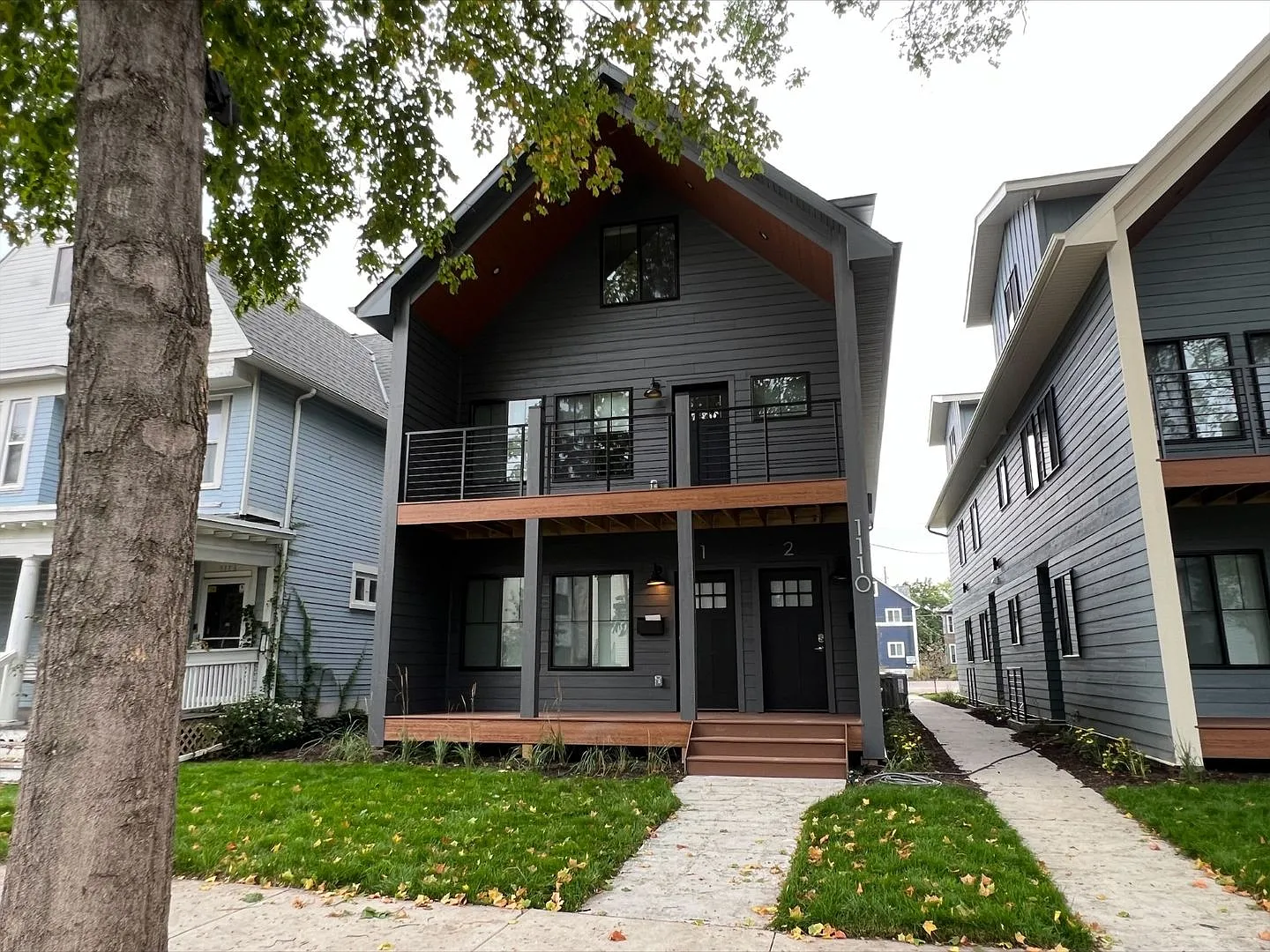 1110 7th St SE — Photo 1