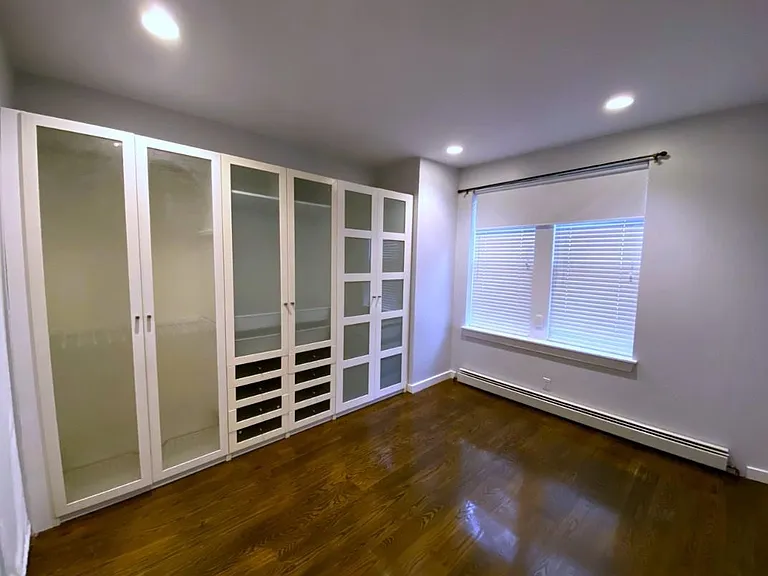 723 Willow Ave #1R — Photo 8