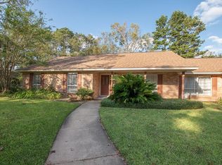 1111 S Hampton Dr, Alexandria, LA 71303