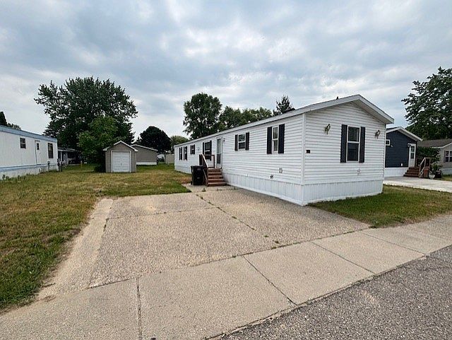1st image of 160 Fescue Dr SE #64