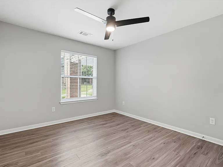 Villa Estates at Lenexa — Photo 18