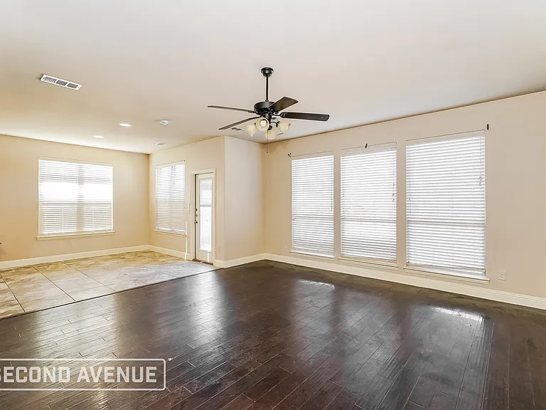 401 Bamborough Dr — Photo 3