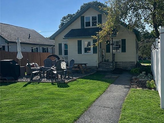 4th image of 810 Turin St