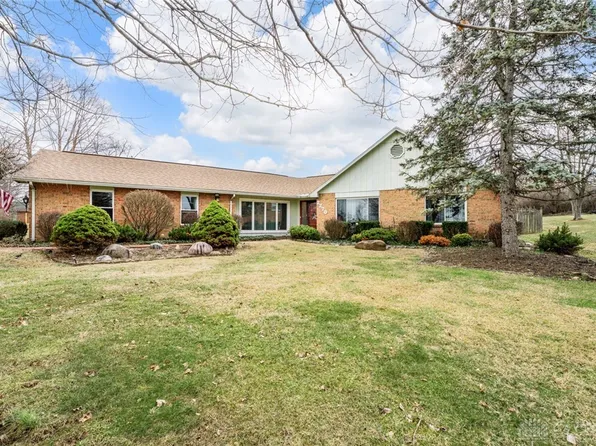 2270 Beau View Ln, Miamisburg, OH 45342