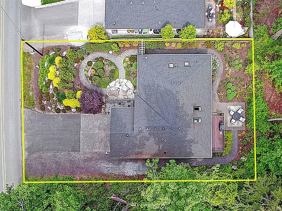3rd image of 750 Vista Dr