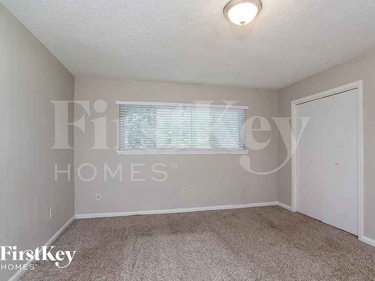 12610 Pine Bough Ln — Photo 11