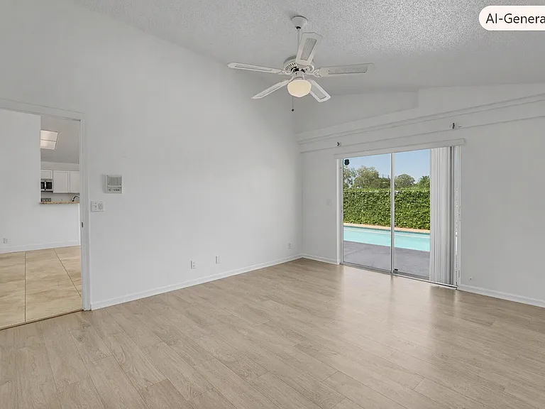 4355 Leicester Ct — Photo 19