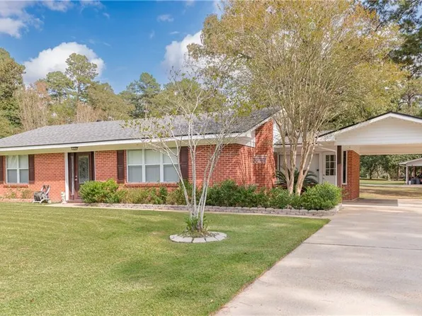 580 Edgewood Dr, Pineville, LA 71360