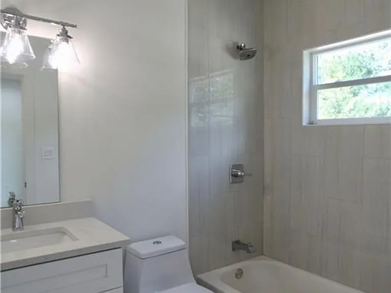 705 Harris Ave #C — Photo 17