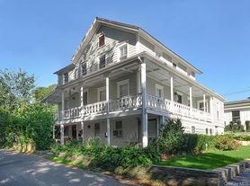 82 Central Ave, Sea Cliff, NY