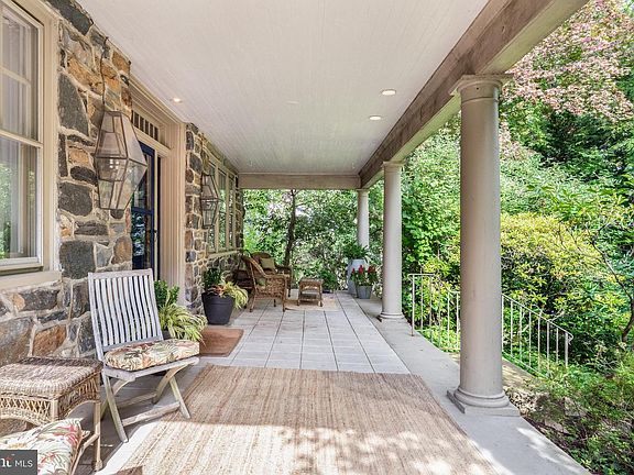 5th image of 210 Kent Rd