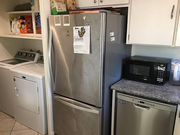 4th image of 532 Tyrella Ave APT 15