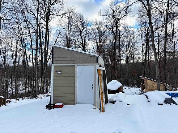 4th image of W13541 Brooks Ln