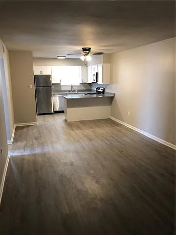 3701 Houma Blvd #204 — Photo 2