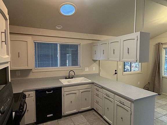 5th image of 7885 NW Ridgewood Dr