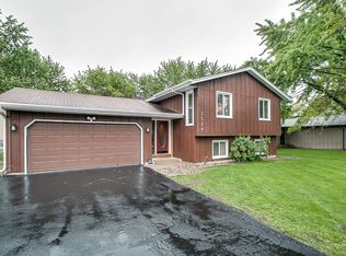 7524 N Meadowwood Ct, Brooklyn Park, MN 55444
