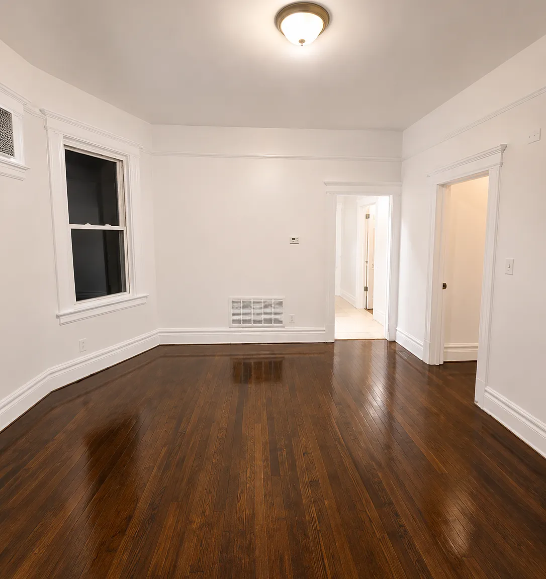 4 bed, 800 sqft, $2,200 — Photo 3