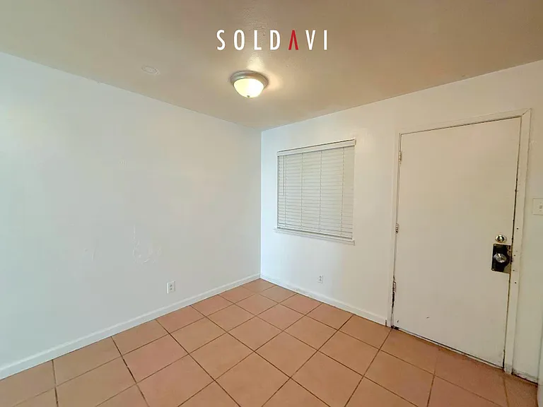 1976 Edwards Ave #1 — Photo 8