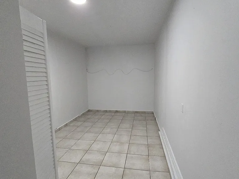 15826 SW 138th Ter — Photo 28
